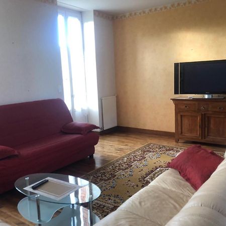 Gite -Belle Maison Dans Une Ancienne Ecole-Tarif Reduit Hors We ! Chanzeaux Екстериор снимка